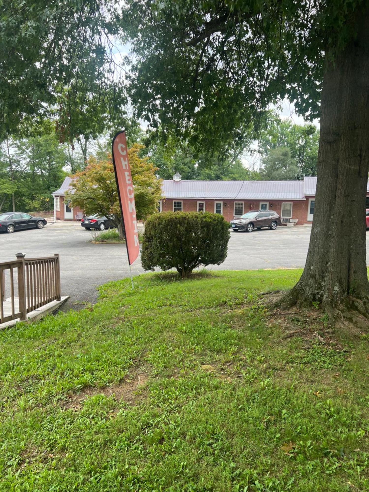 Potomac River Motel Hancock Buitenkant foto